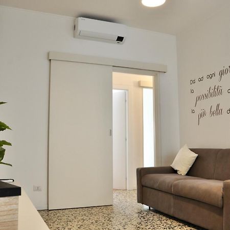 Appartamento M.Aurelio Light Brown Milano Esterno foto