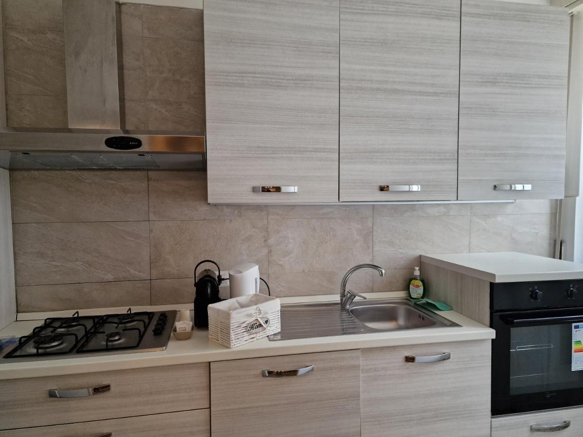 Appartamento M.Aurelio Light Brown Milano Esterno foto