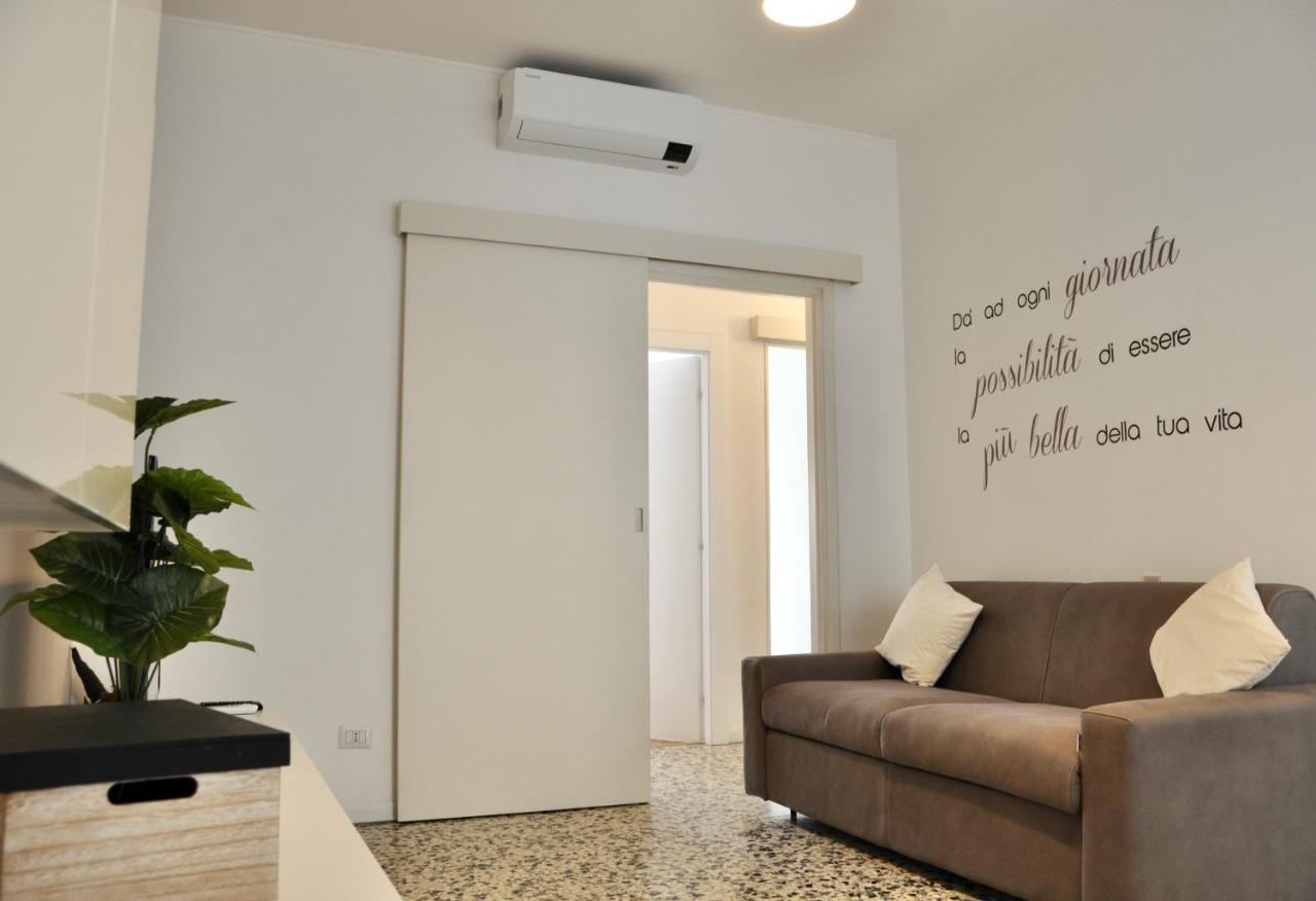 Appartamento M.Aurelio Light Brown Milano Esterno foto