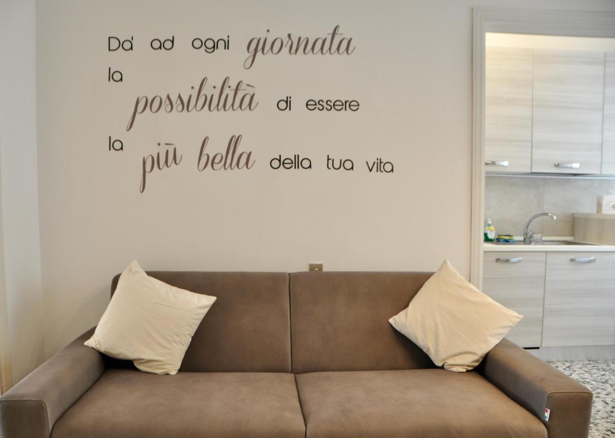 Appartamento M.Aurelio Light Brown Milano Esterno foto